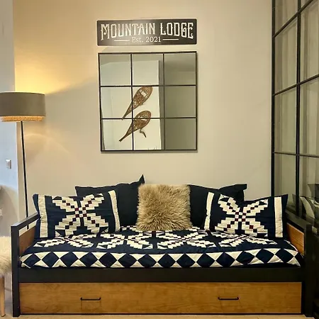 Mountain Dornajo Daire *